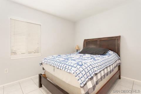 4615 Calle De Retiro, Oceanside, CA 92057 photo 8