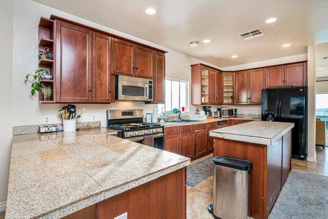 1639 Ramona Ave, Spring Valley, CA 91977 photo 6