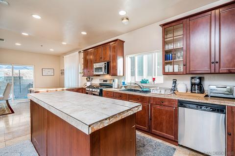 1639 Ramona Ave, Spring Valley, CA 91977 photo 8