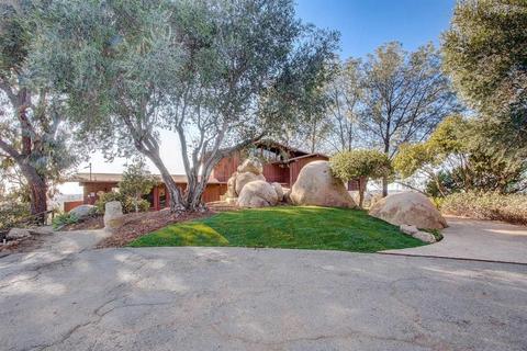 9450 Sunset Ave, La Mesa, CA 91941 photo 1