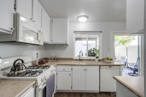 9428 Carlton Oaks Dr #C, Santee, CA 92071 photo 11