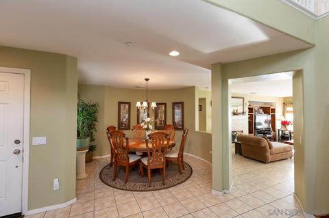 10466 Lake Breeze Dr, Spring Valley, CA 91977 photo 5