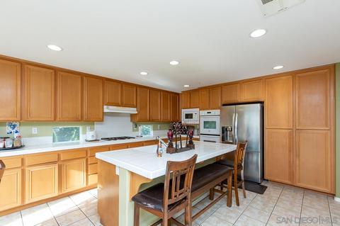 10466 Lake Breeze Dr, Spring Valley, CA 91977 photo 8