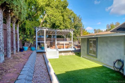 637 Marigold Dr, Vista, CA 92083 photo 16