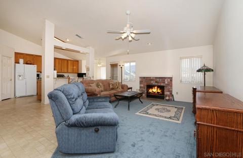12071 Sterling Hill Ln, Lakeside, CA 92040 photo 3