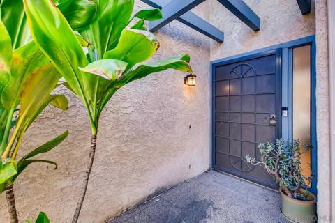 8212 Caminito Modena, La Jolla, CA 92037 photo 3