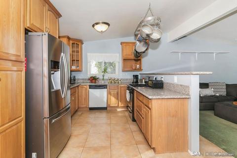 8384 El Paso St, La Mesa, CA 91942 photo 6