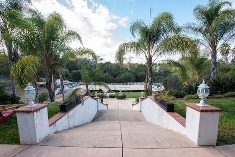 3010 Bernardo Ave, Escondido, CA 92029 photo 2