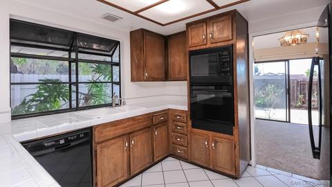 2158 Merlyn Pl, El Cajon, CA 92019 photo 5