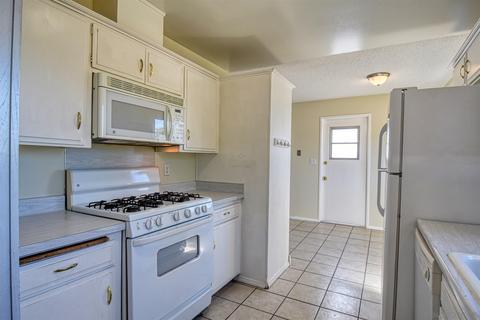 2770 Thunder Dr, Oceanside, CA 92056 photo 13