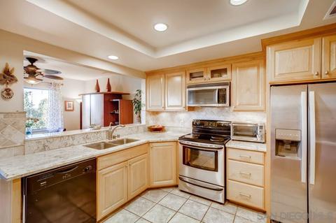 6526 Corte Montecito, Carlsbad, CA 92009 photo 4