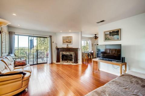 6526 Corte Montecito, Carlsbad, CA 92009 photo 2