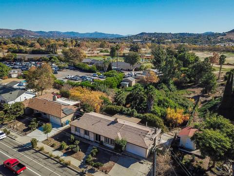 8647 Carlton Oaks Dr, Santee, CA 92071 photo 4