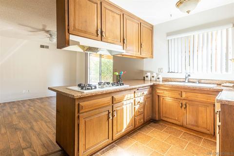 8647 Carlton Oaks Dr, Santee, CA 92071 photo 11