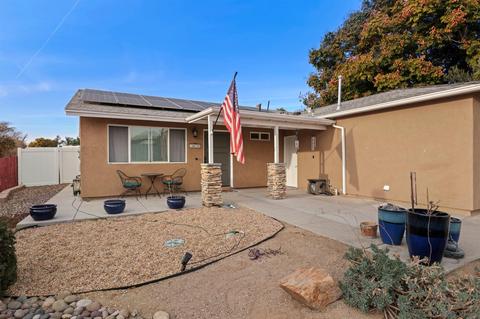 469 Thrush St, Chula Vista, CA 91911 photo 2