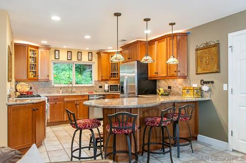 4326 Calavo Dr, La Mesa, CA 91941 photo 8