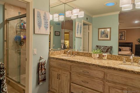 10228 Stone Point Ln, Spring Valley, CA 91977 photo 16