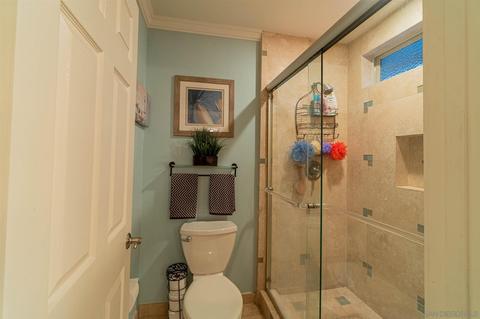 10228 Stone Point Ln, Spring Valley, CA 91977 photo 18