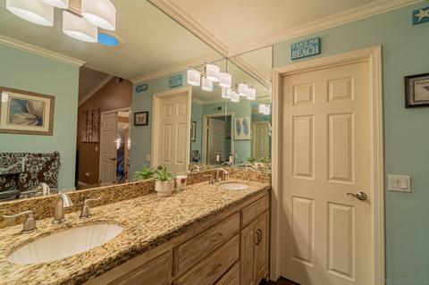 10228 Stone Point Ln, Spring Valley, CA 91977 photo 17