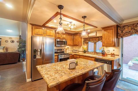 10228 Stone Point Ln, Spring Valley, CA 91977 photo 6
