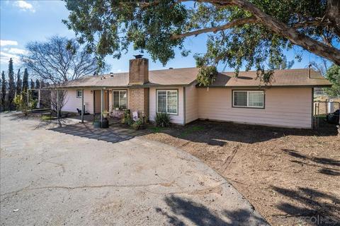 207 Hope St, Ramona, CA 92065 photo 2