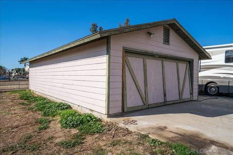 207 Hope St, Ramona, CA 92065 photo 5