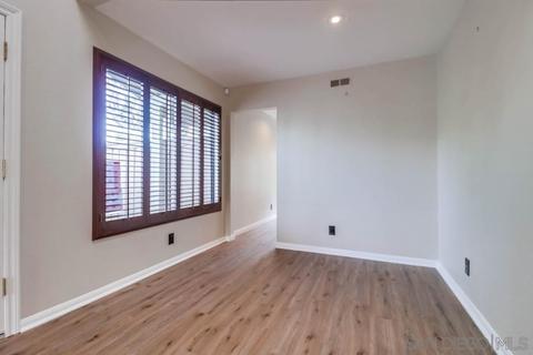 3297 Caminito Ameca, La Jolla, CA 92037 photo 8