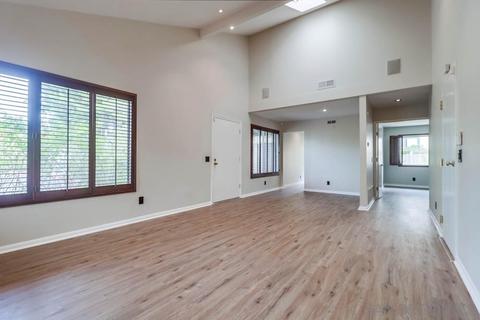 3297 Caminito Ameca, La Jolla, CA 92037 photo 7