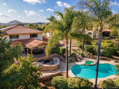 755 Willow Gln, Escondido, CA 92025 photo 3