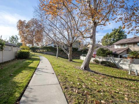 382 Roundtree Gln, Escondido, CA 92026 photo 13