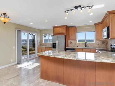 3649 Bartlett Ave, Oceanside, CA 92057 photo 3