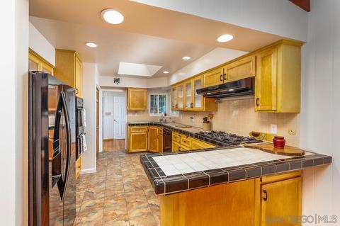 4242 Summit Dr, La Mesa, CA 91941 photo 12