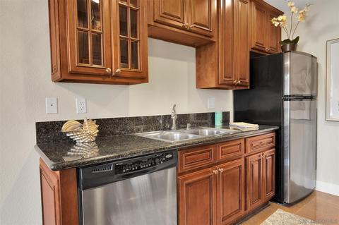 8536 Via Mallorca #A, La Jolla, CA 92037 photo 9