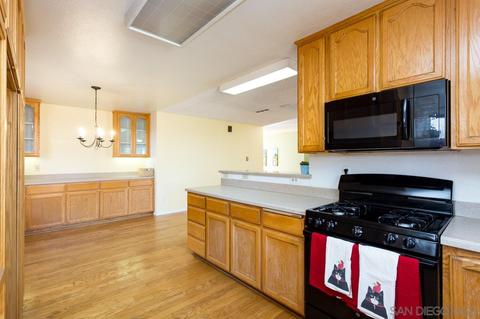 10854 Wagon Wheel Dr, Spring Valley, CA 91978 photo 15