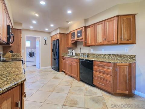 8157 Starview Dr, El Cajon, CA 92021 photo 15