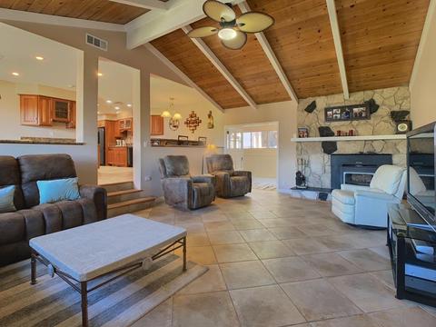 8157 Starview Dr, El Cajon, CA 92021 photo 3