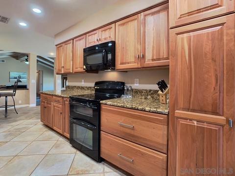 8157 Starview Dr, El Cajon, CA 92021 photo 13