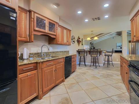 8157 Starview Dr, El Cajon, CA 92021 photo 10