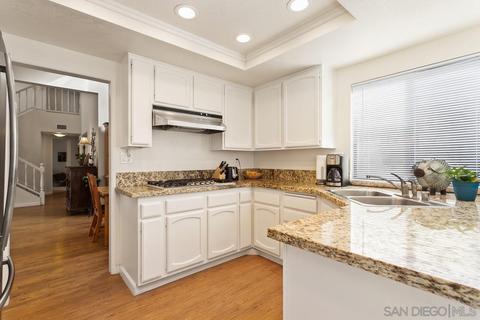 3833 Wildrose Gln, Escondido, CA 92025 photo 9