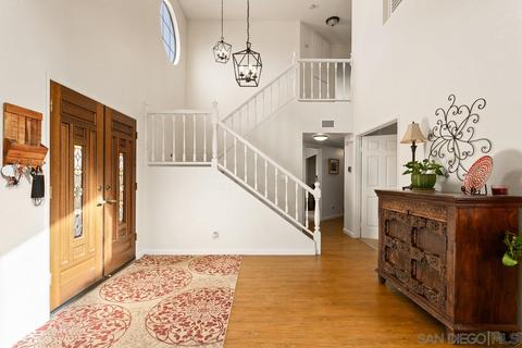 3833 Wildrose Gln, Escondido, CA 92025 photo 4
