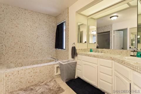 3833 Wildrose Gln, Escondido, CA 92025 photo 17