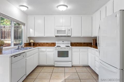 395 Compass, Oceanside, CA 92054 photo 8