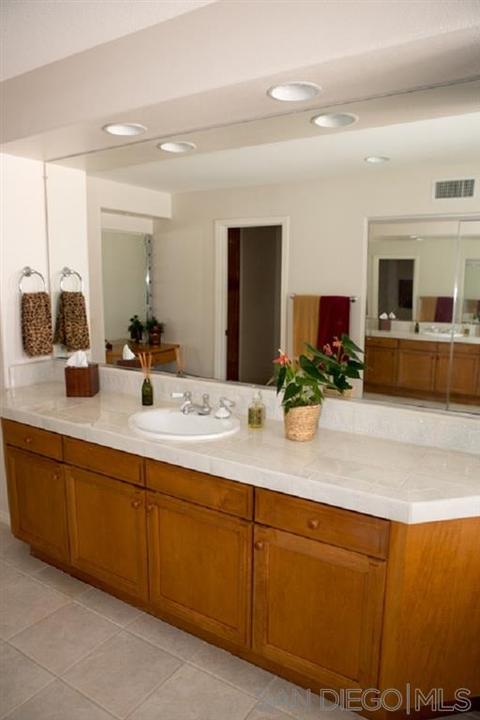 7374 Melodia Ter, Carlsbad, CA 92011 photo 24
