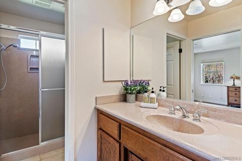 716 Del Valle Dr, Fallbrook, CA 92028 photo 10