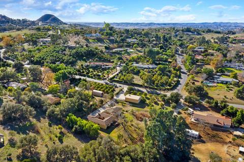 716 Del Valle Dr, Fallbrook, CA 92028 photo 43