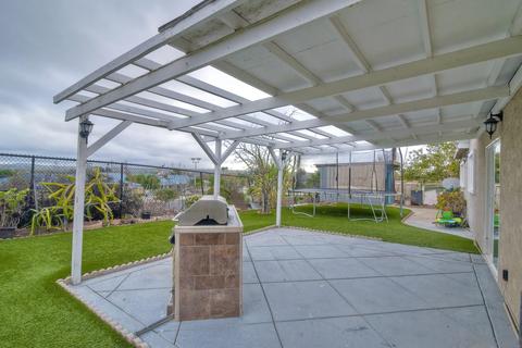 776 Via Callado, Oceanside, CA 92057 photo 3