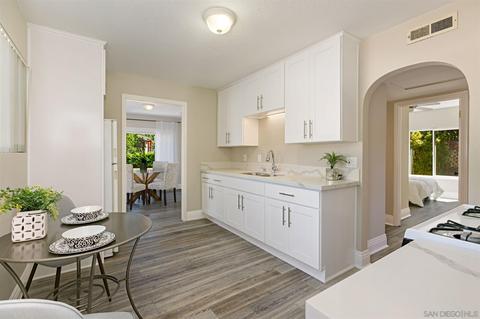 1010 Arden Dr, Encinitas, CA 92024 photo 9