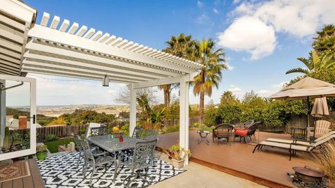 4026 Vista Calaveras St, Oceanside, CA 92056 photo 2