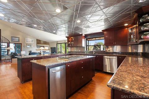 9879 Grandview Dr, La Mesa, CA 91941 photo 15