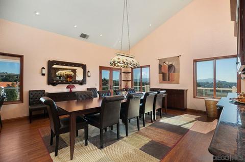 9879 Grandview Dr, La Mesa, CA 91941 photo 17